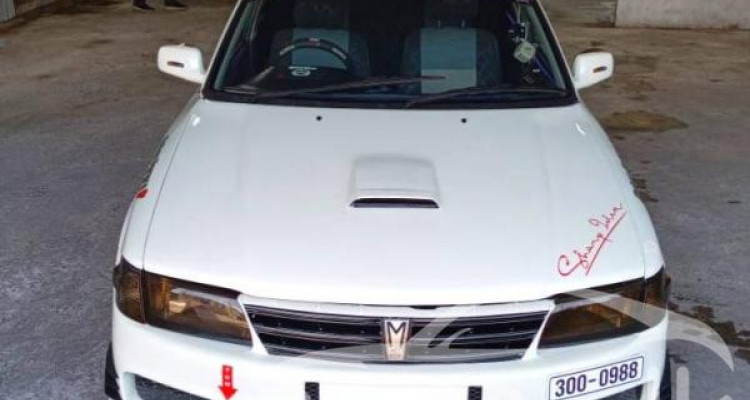 MAZDA FAMILIA 1993