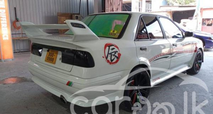 MAZDA FAMILIA 1993