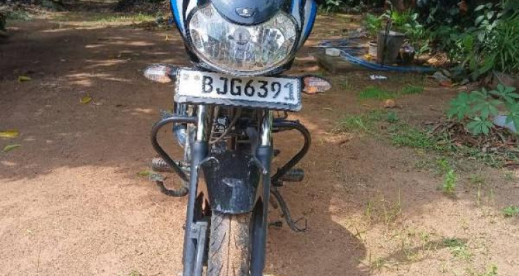 BAJAJ DISCOVER 125 2023