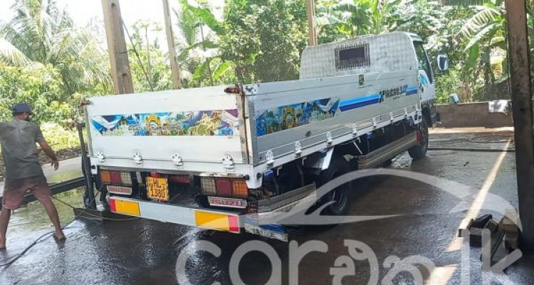 ISUZU ELF 1996