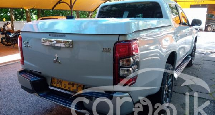 MITSUBISHI L200 2020