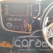 MITSUBISHI OUTLANDER 2014