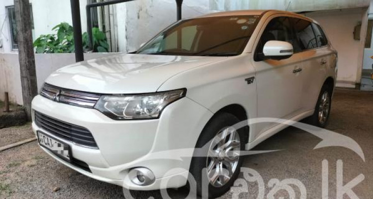 MITSUBISHI OUTLANDER 2014