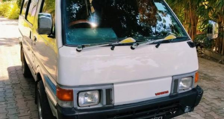 NISSAN VANETTE 1992