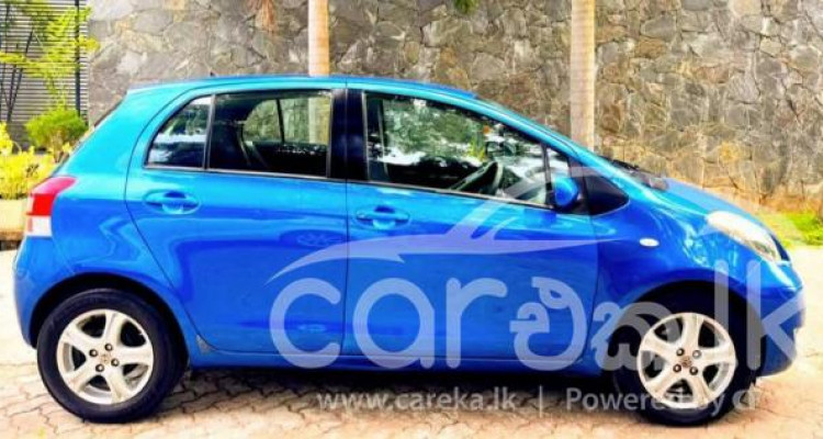TOYOTA YARIS 2010