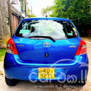TOYOTA YARIS 2010