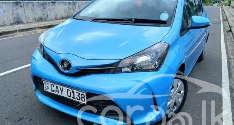 TOYOTA VITZ 2016