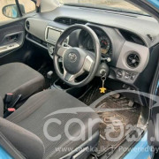 TOYOTA VITZ 2016