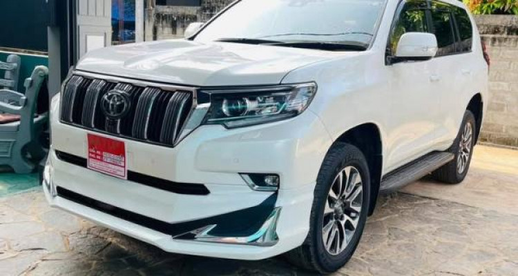 TOYOTA LAND CRUISER PRADO 120 2023