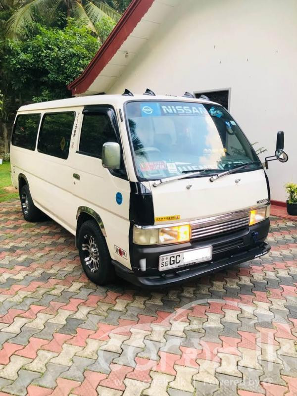NISSAN CARAVAN 1996