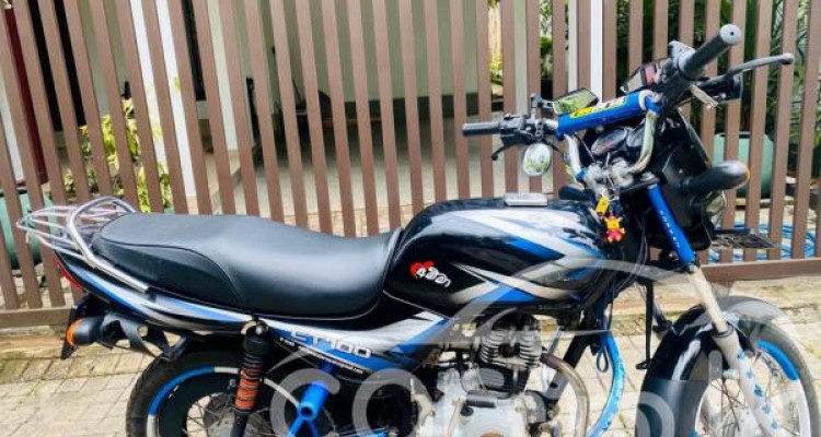BAJAJ CT100 2017