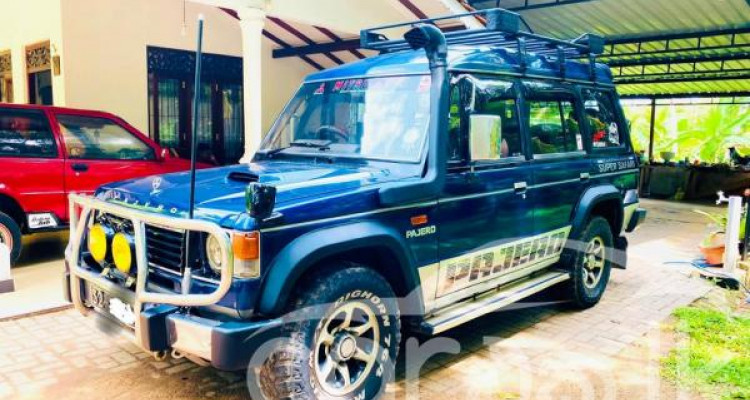 MITSUBISHI PAJERO 1998