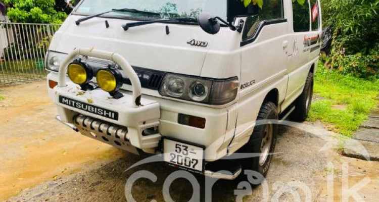 MITSUBISHI PO15 1988