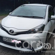 TOYOTA VITZ 2015