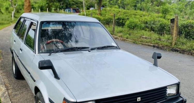 TOYOTA COROLLA DX WAGON 1985