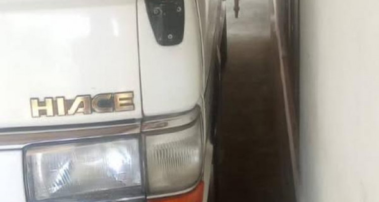 TOYOTA HIACE 1988