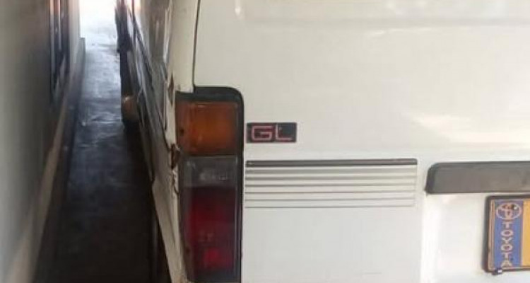TOYOTA HIACE 1988
