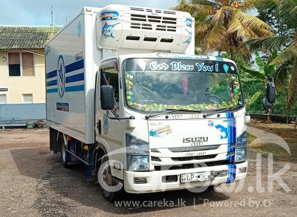 ISUZU NPR 2015
