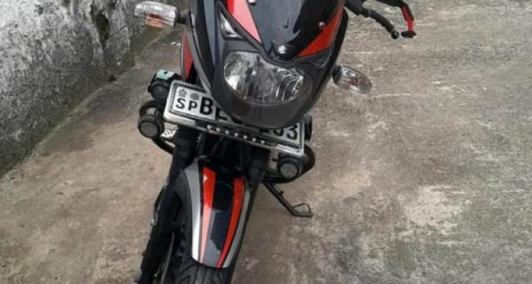 BAJAJ PULSAR 150 2016