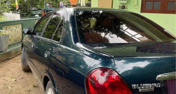 NISSAN BLUEBIRD SYLPHY FG10 2004