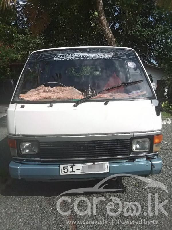 TOYOTA HIACE 1987