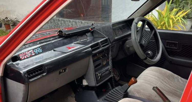 MITSUBISHI LANCER BOX 1980