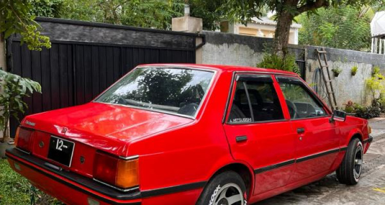 MITSUBISHI LANCER BOX 1980