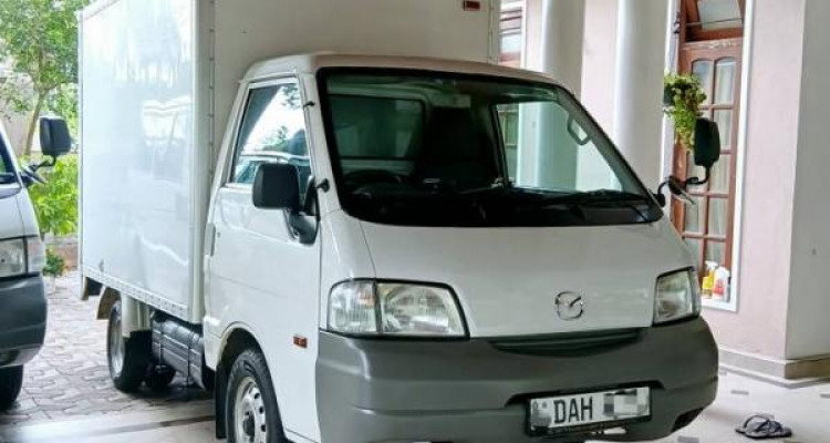 MAZDA BONGO 2015