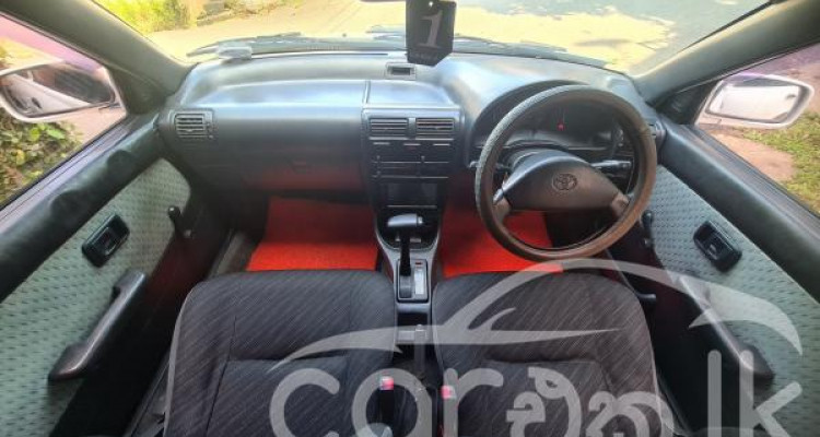 TOYOTA STARLET EP82  1995