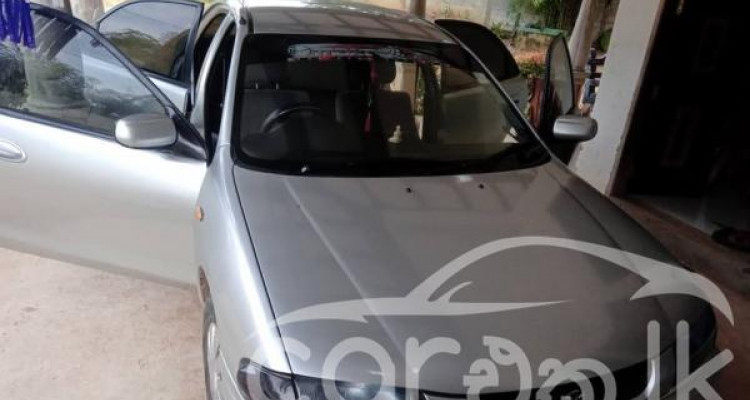 MAZDA FAMILIA 1997