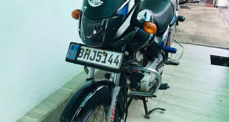 BAJAJ CT100 2018