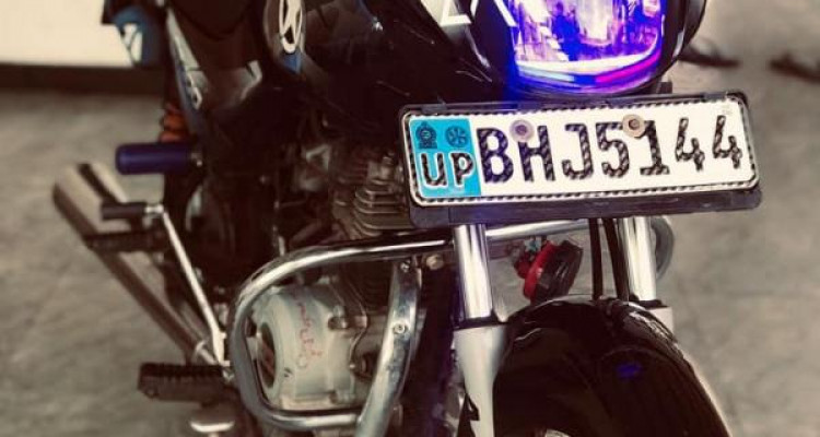BAJAJ CT100 2018