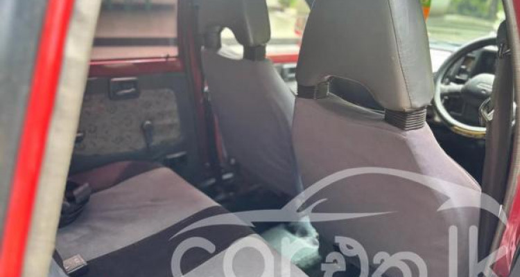 SUZUKI MARUTI 800 2001