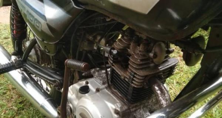 BAJAJ CT100 2011