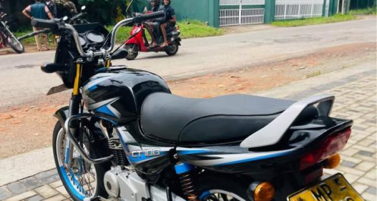 BAJAJ CT100 2006