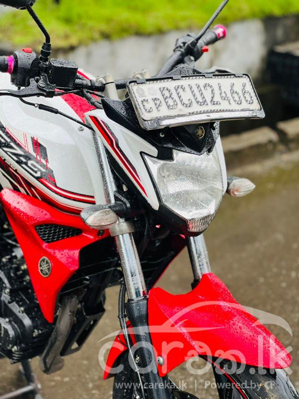 YAMAHA FZ V2 2015