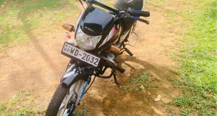 HERO HONDA CD DELUXE 2010