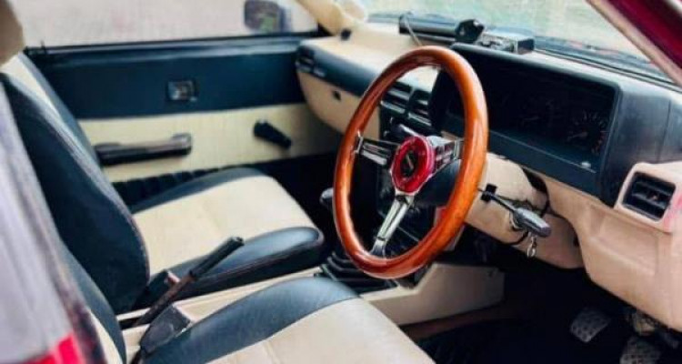MITSUBISHI LANCER BOX 1983