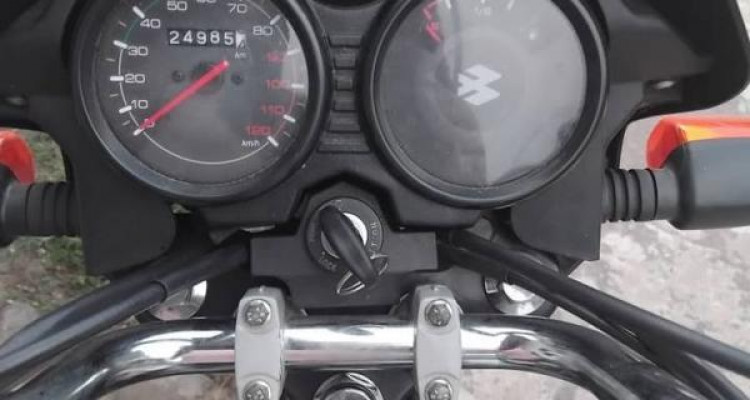 BAJAJ CT100 2022