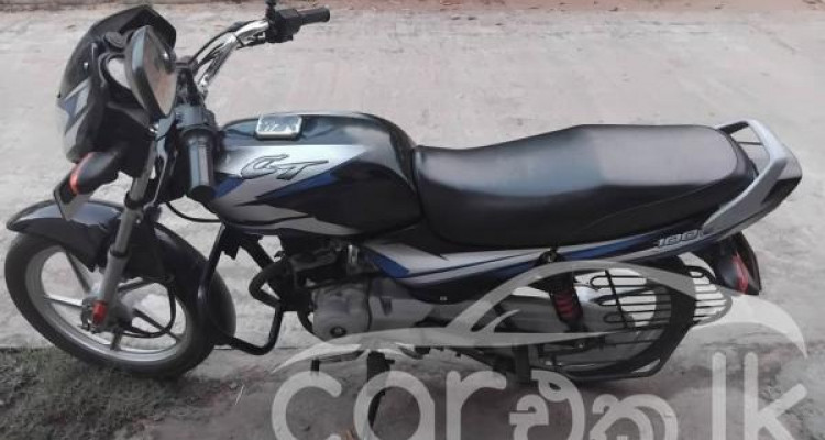 BAJAJ CT100 2022