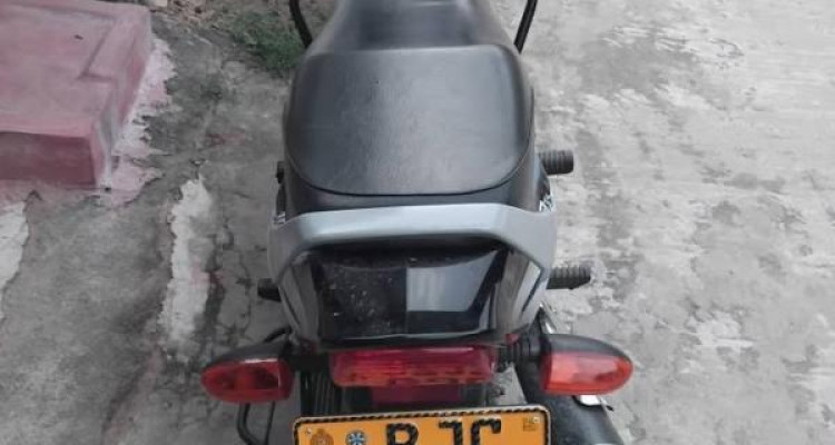 BAJAJ CT100 2022