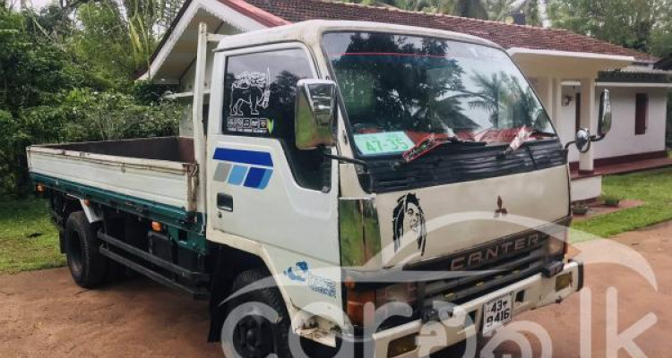 MITSUBISHI CANTER 1989