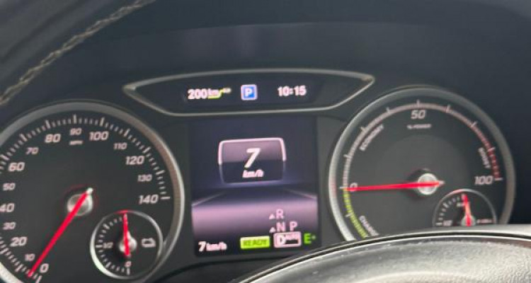 MERCEDES BENZ B250E 2016