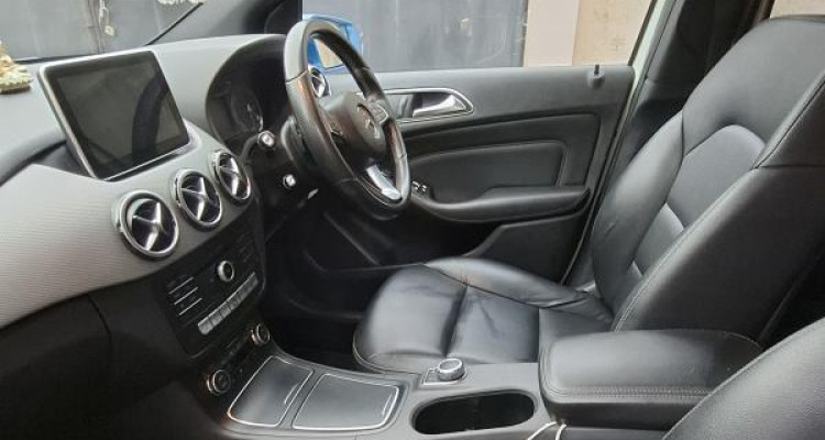 MERCEDES BENZ B250E 2016