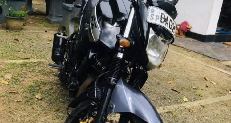 YAMAHA FZ 2013