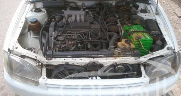 TOYOTA STARLET 2000