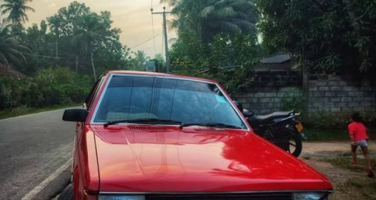 MITSUBISHI LANCER BOX 1984