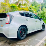 TOYOTA PRIUS 2013
