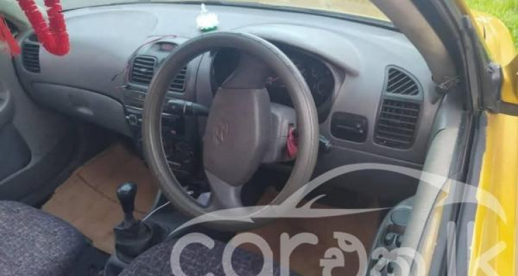 HYUNDAI ACCENT 2001