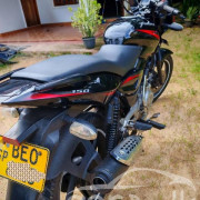 BAJAJ PULSAR 150 2016